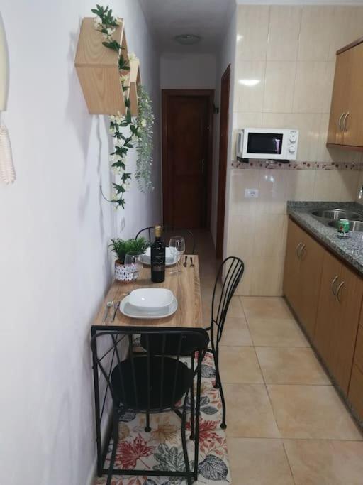 Acogedor Atico Con Terraza En San Cristobal De La Laguna Luaran gambar